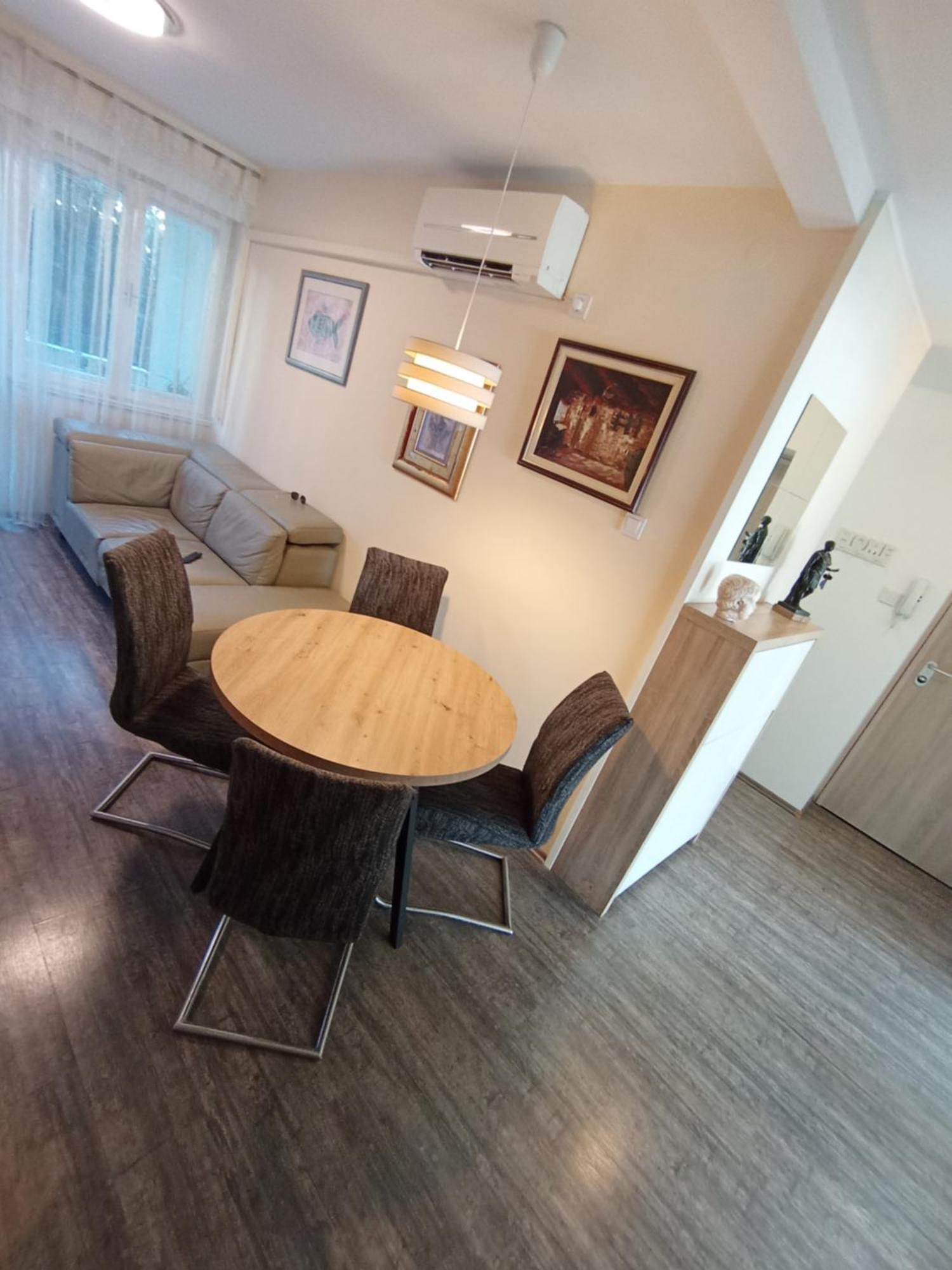 Marino - Sweet Comfort Apartment In City Center Split Room photo